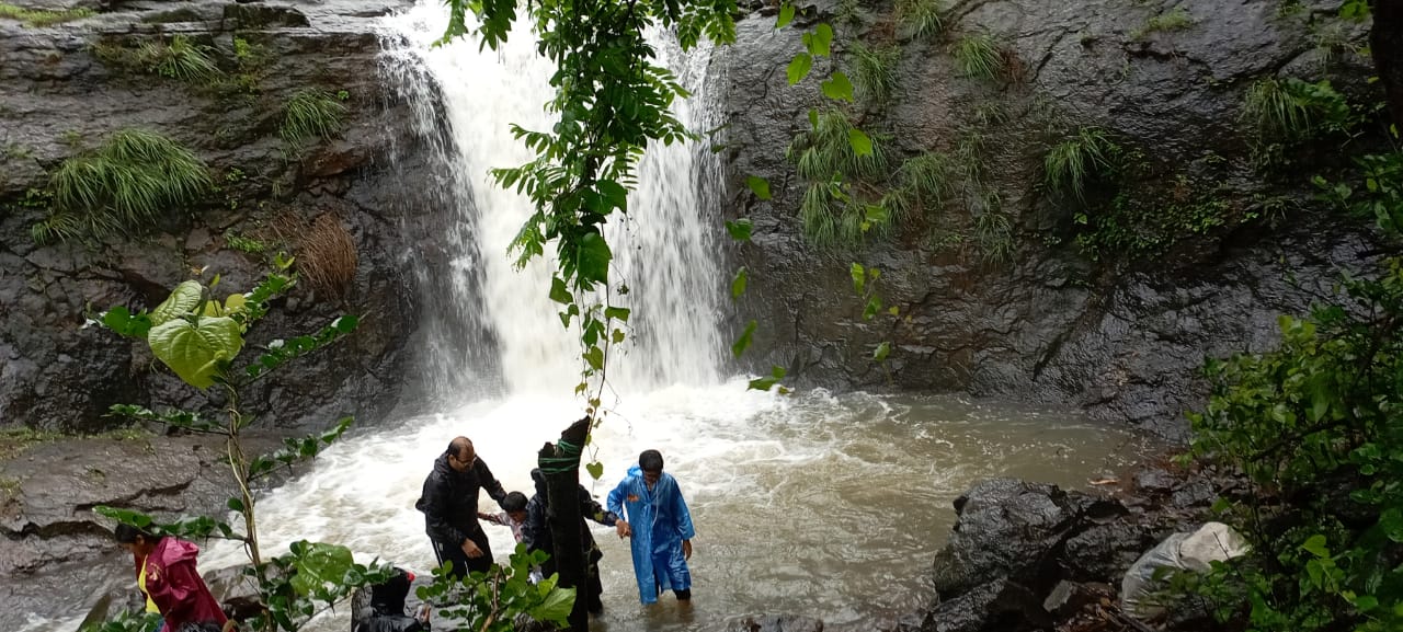 waterfall trek near mumbai