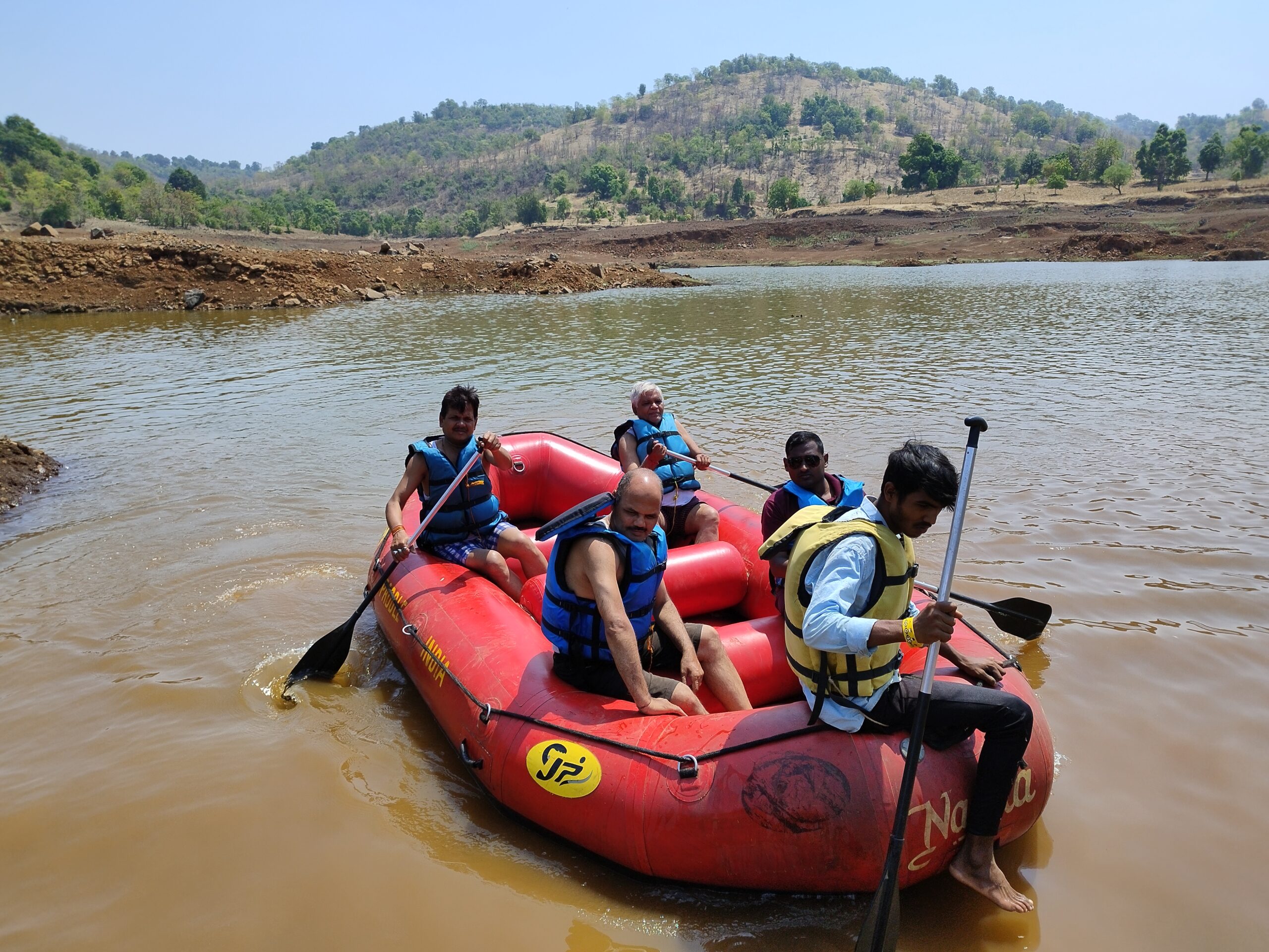 boat rafting near mumbai, igatpuri